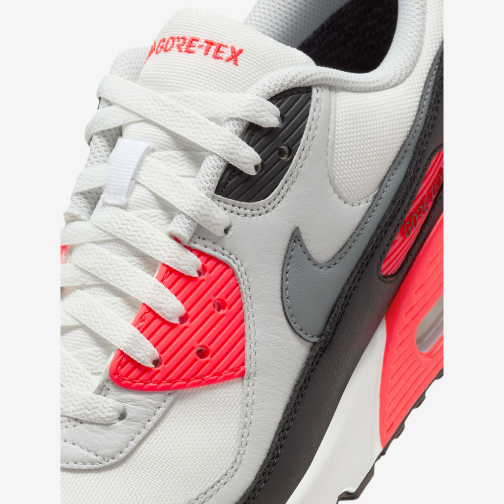 Nike Air Max 90 GORE-TEX Men's Lifestyle Sneakers