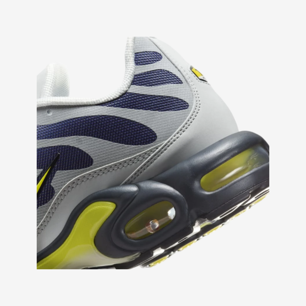 Nike Air Max Plus Men's Lifestyle Sneakers